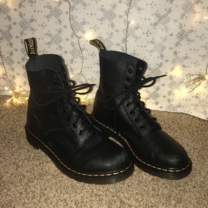 Doc Marten’s boots women’s size US 9